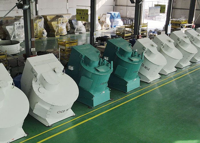 炭黑混合造粒機(jī) 炭黑混合造粒機(jī)