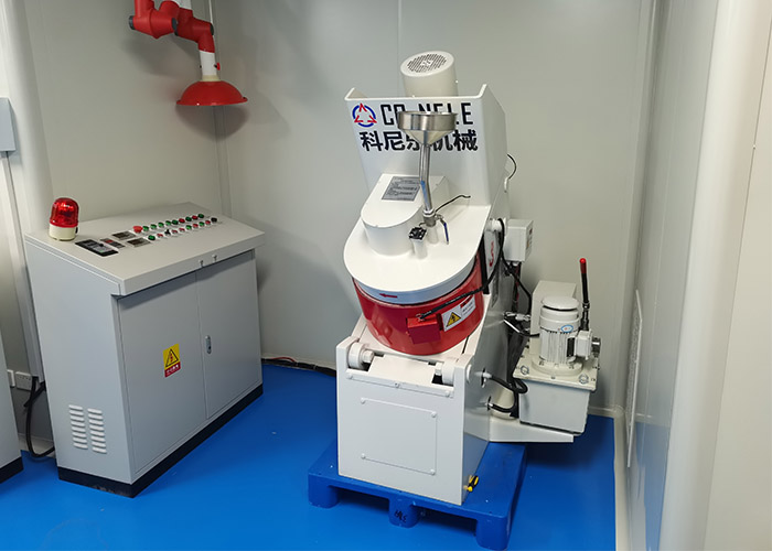 實(shí)驗(yàn)室強(qiáng)力混合機(jī) 實(shí)驗(yàn)室強(qiáng)力混合機(jī)