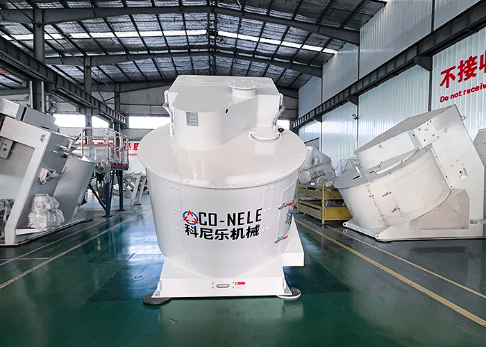 傾斜式高速混合機(jī) 傾斜式高速混合機(jī)